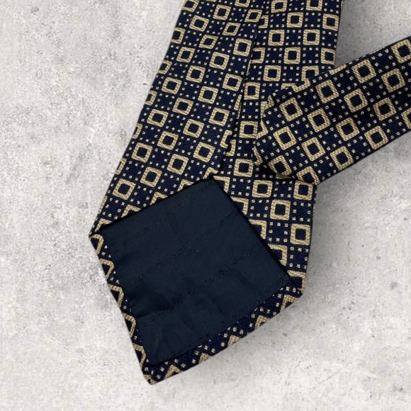 GIORGIO ARMANI VINTAGE Navy/Beige Silk LUXURY Tie ITALY - Picture 5 of 6